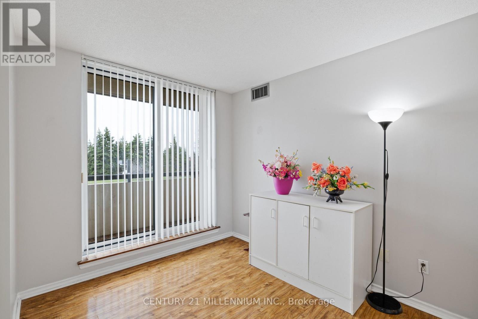 209 - 10 Malta Avenue, Brampton, Ontario  L6Y 4G6 - Photo 13 - W12093310