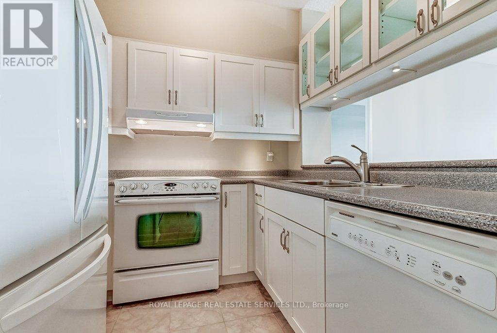 415 - 2511 Lakeshore Road W, Oakville, Ontario  L6L 6L9 - Photo 12 - W12093342