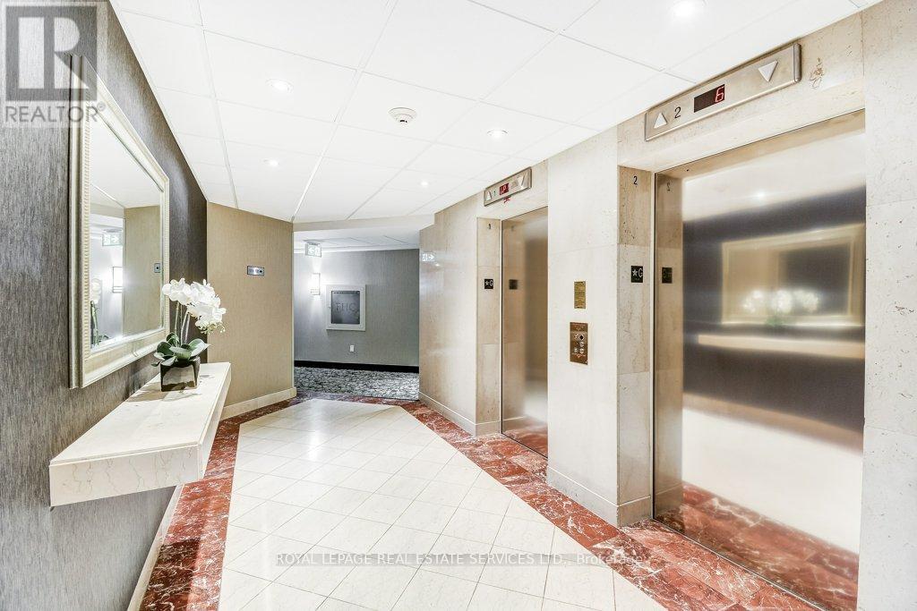 415 - 2511 Lakeshore Road W, Oakville, Ontario  L6L 6L9 - Photo 30 - W12093342