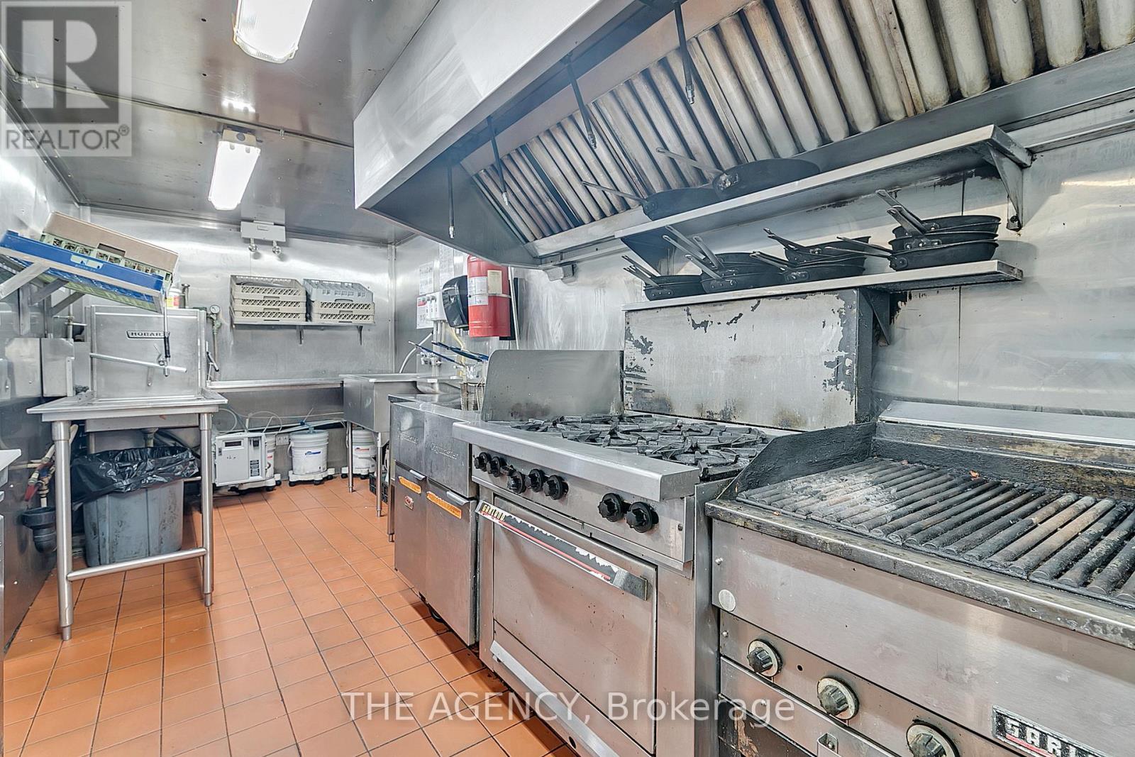 3215 Roseville Road, North Dumfries, Ontario  N0B 1E0 - Photo 23 - X12093314