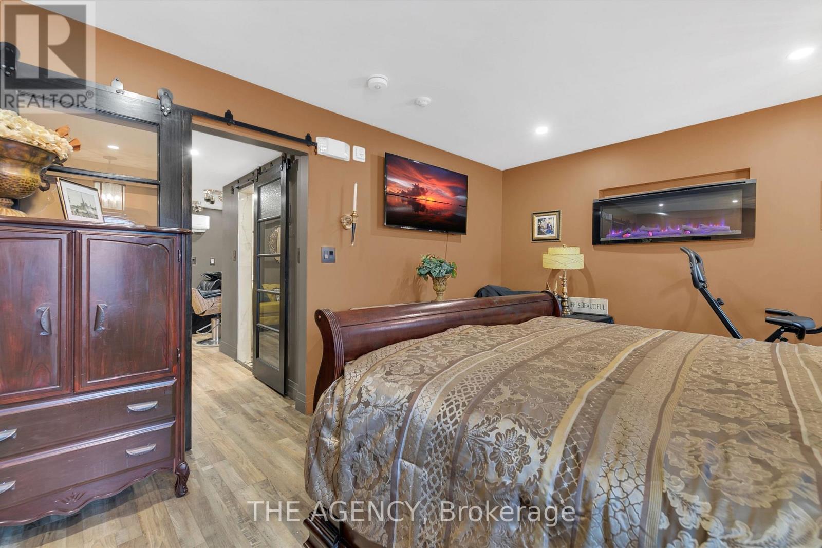 3215 Roseville Road, North Dumfries, Ontario  N0B 1E0 - Photo 34 - X12093314