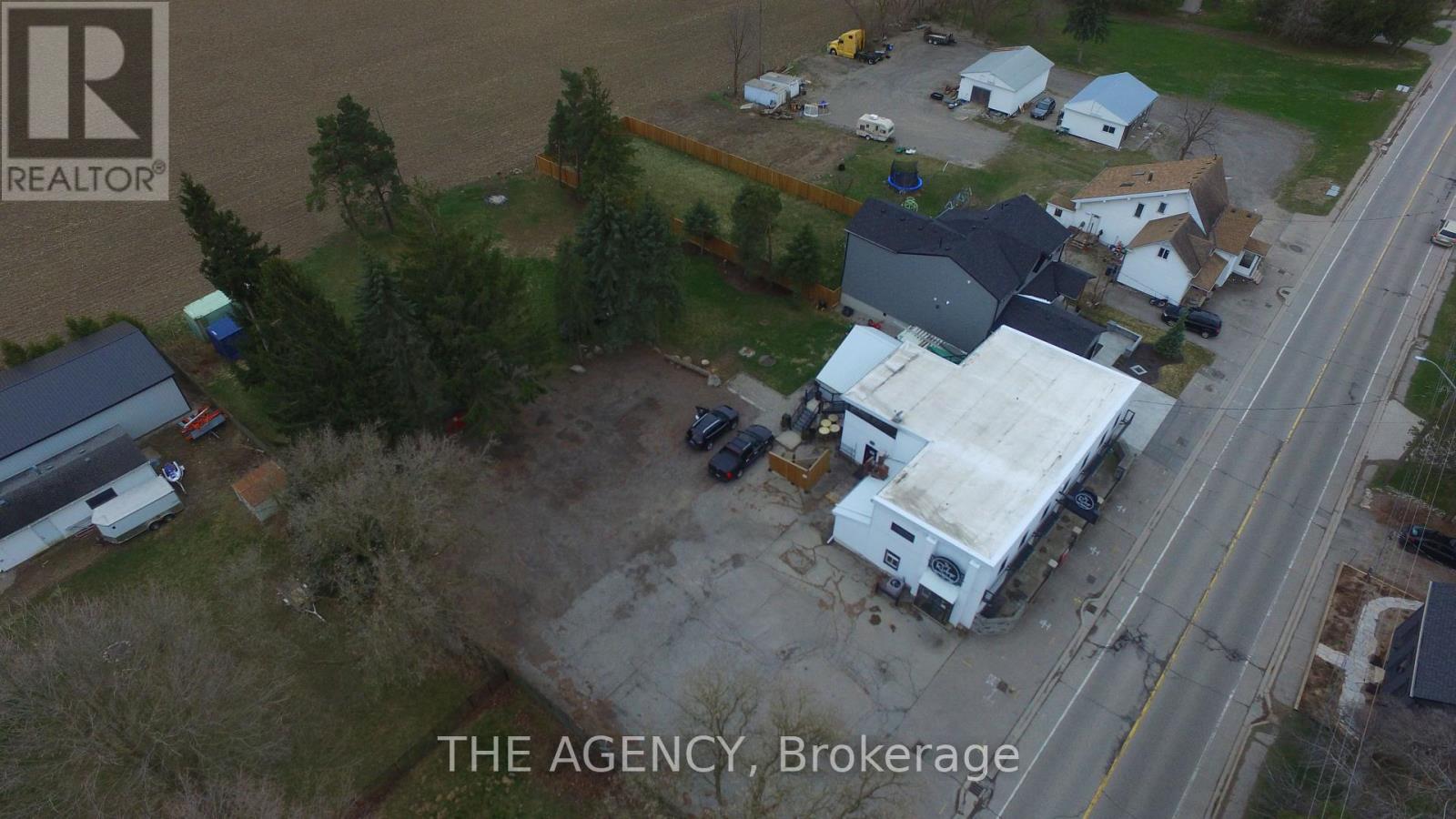 3215 Roseville Road, North Dumfries, Ontario  N0B 1E0 - Photo 45 - X12093314