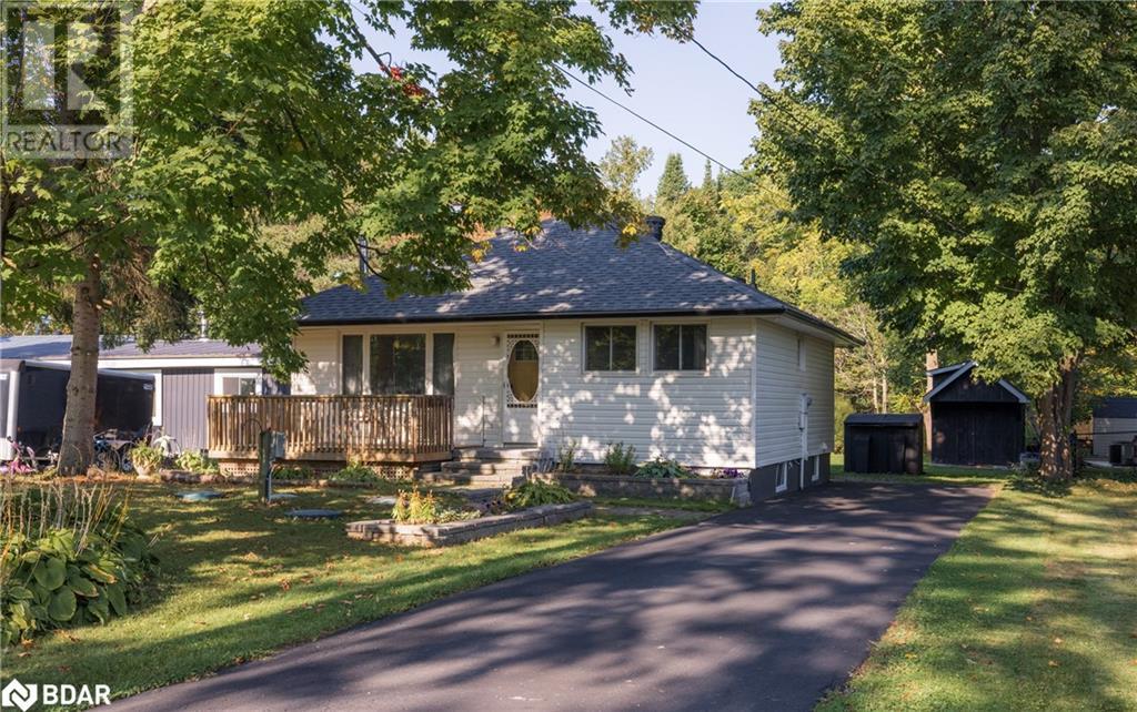 Property at 47 LAKESHORE Road W image 1