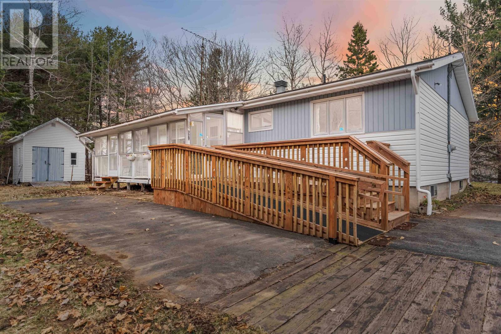 Property at 729 Greenwood Road image 5