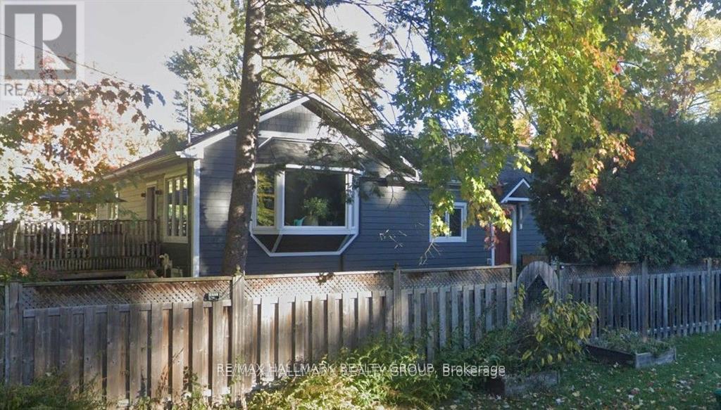 Property at 2767 CASCADES AVENUE image 2