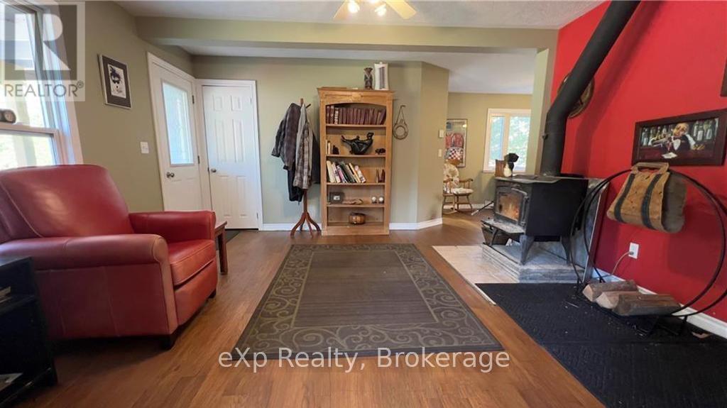 73615 10th Side Road, West Grey, Ontario  N4N 3B9 - Photo 4 - X12093402