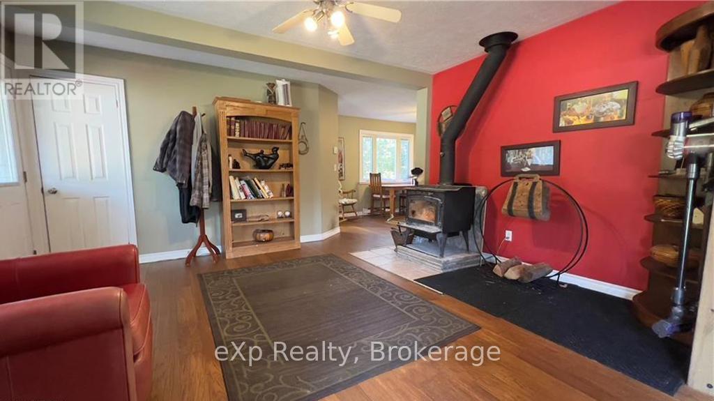 73615 10th Side Road, West Grey, Ontario  N4N 3B9 - Photo 5 - X12093402