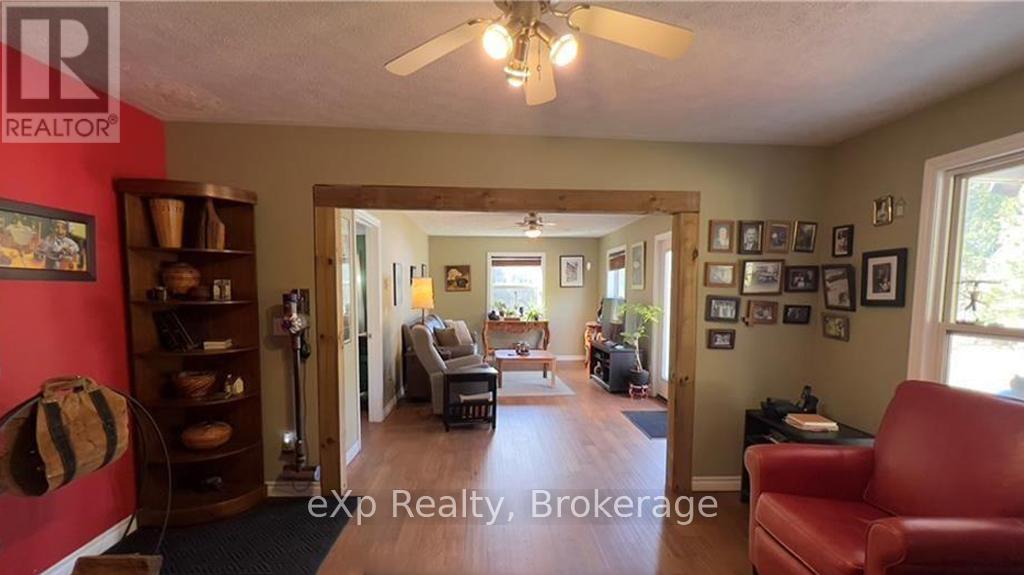 73615 10th Side Road, West Grey, Ontario  N4N 3B9 - Photo 6 - X12093402