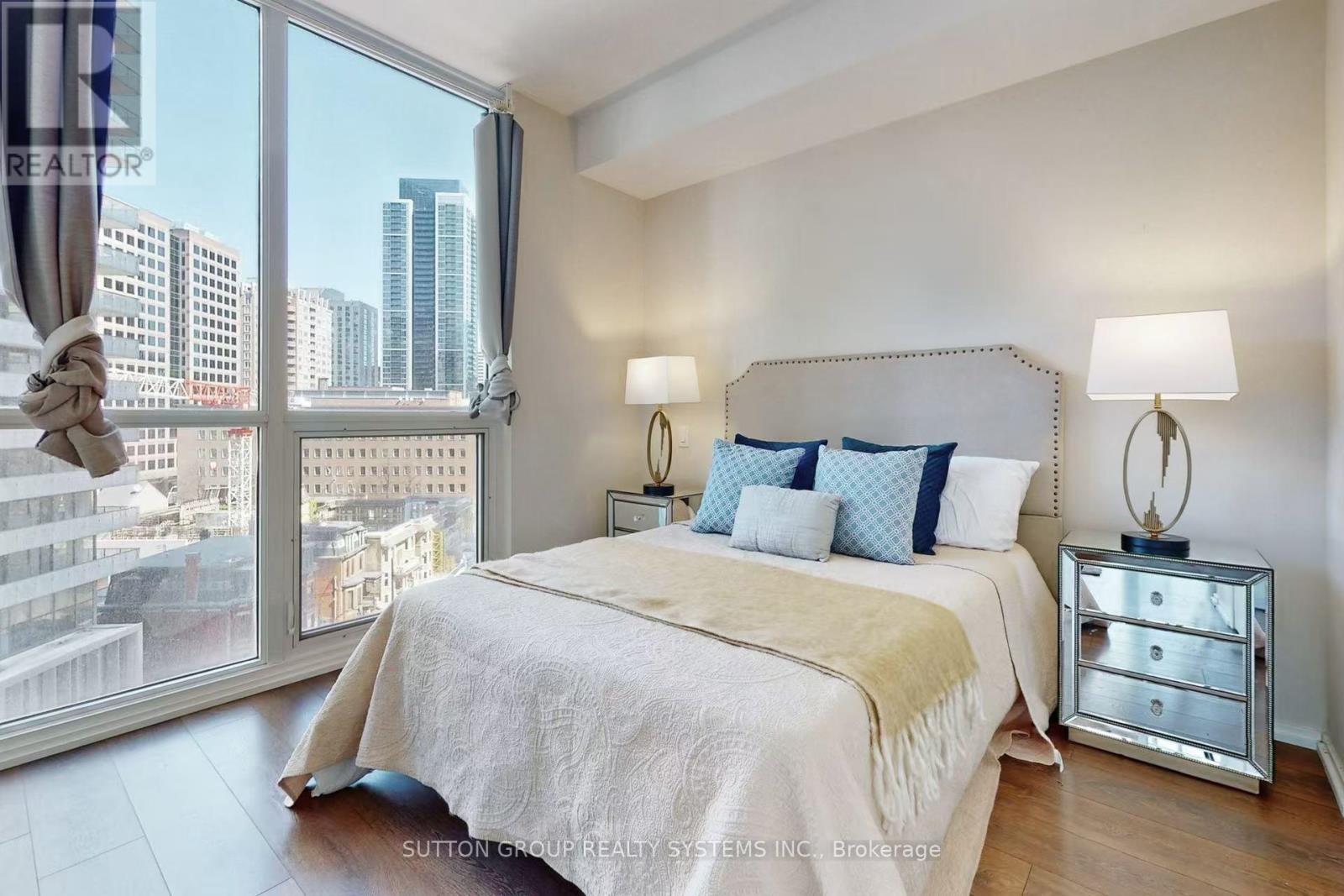 909 - 45 Charles Street E, Toronto, Ontario  M4Y 1S2 - Photo 2 - C12093450