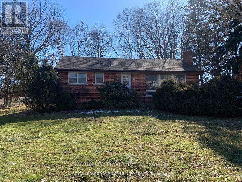 A - 562 MULOCK COURT, Newmarket, Ontario