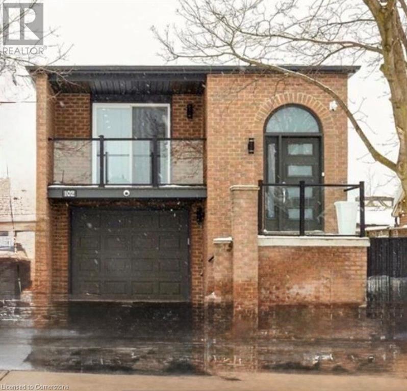 102 GARDEN Crescent, Hamilton, Ontario