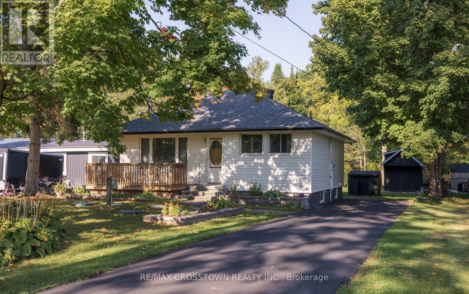 Property at 47 LAKESHORE ROAD W image 1