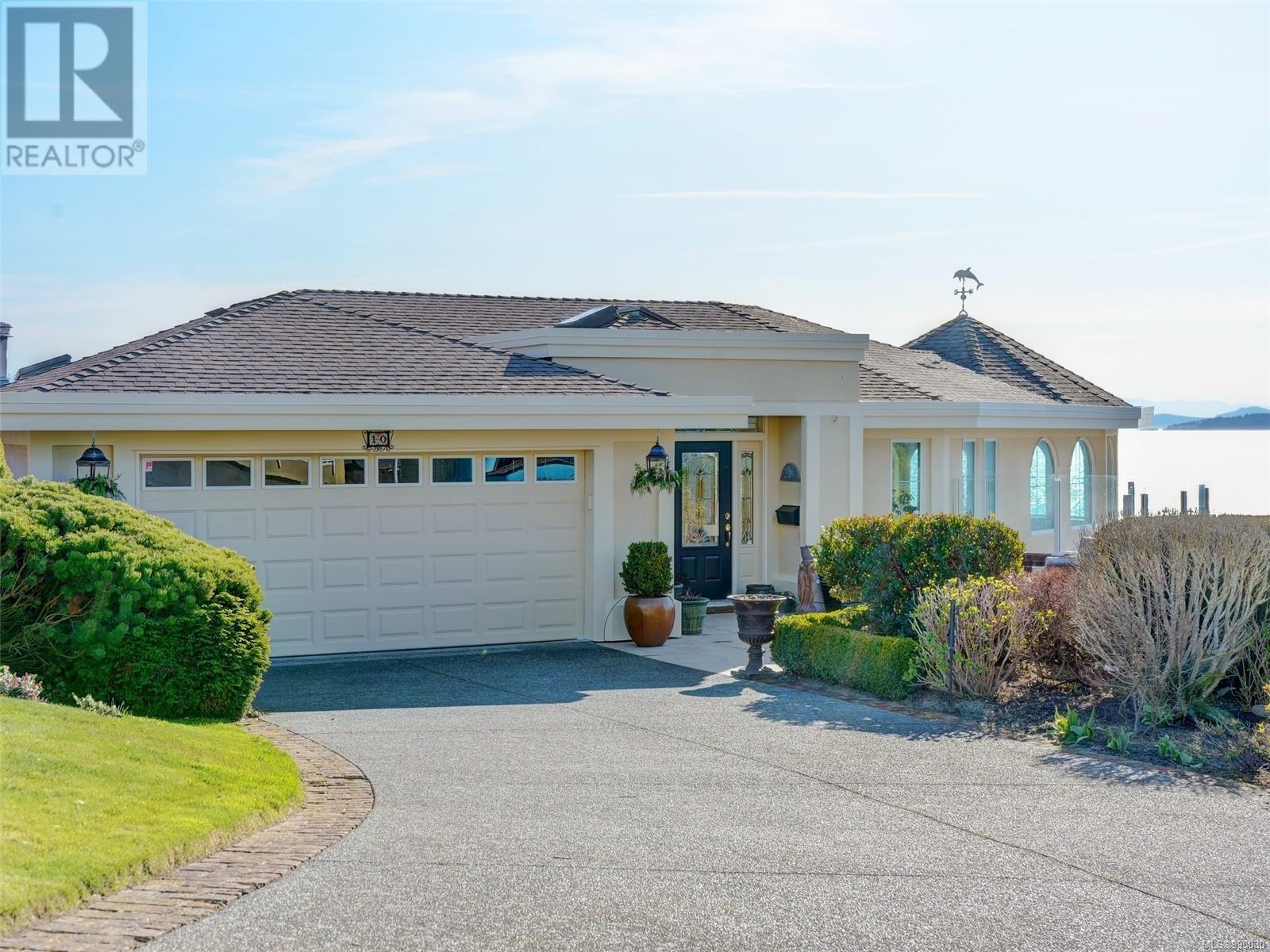 10 300 Plaskett Pl, Esquimalt, British Columbia  V9A 6G4 - Photo 2 - 995030