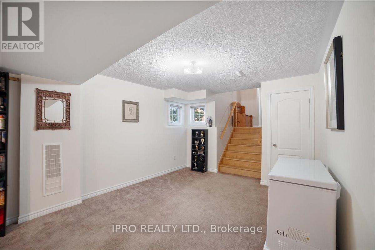 314 Wallace Street, Shelburne, Ontario  L9V 2S2 - Photo 23 - X12093386