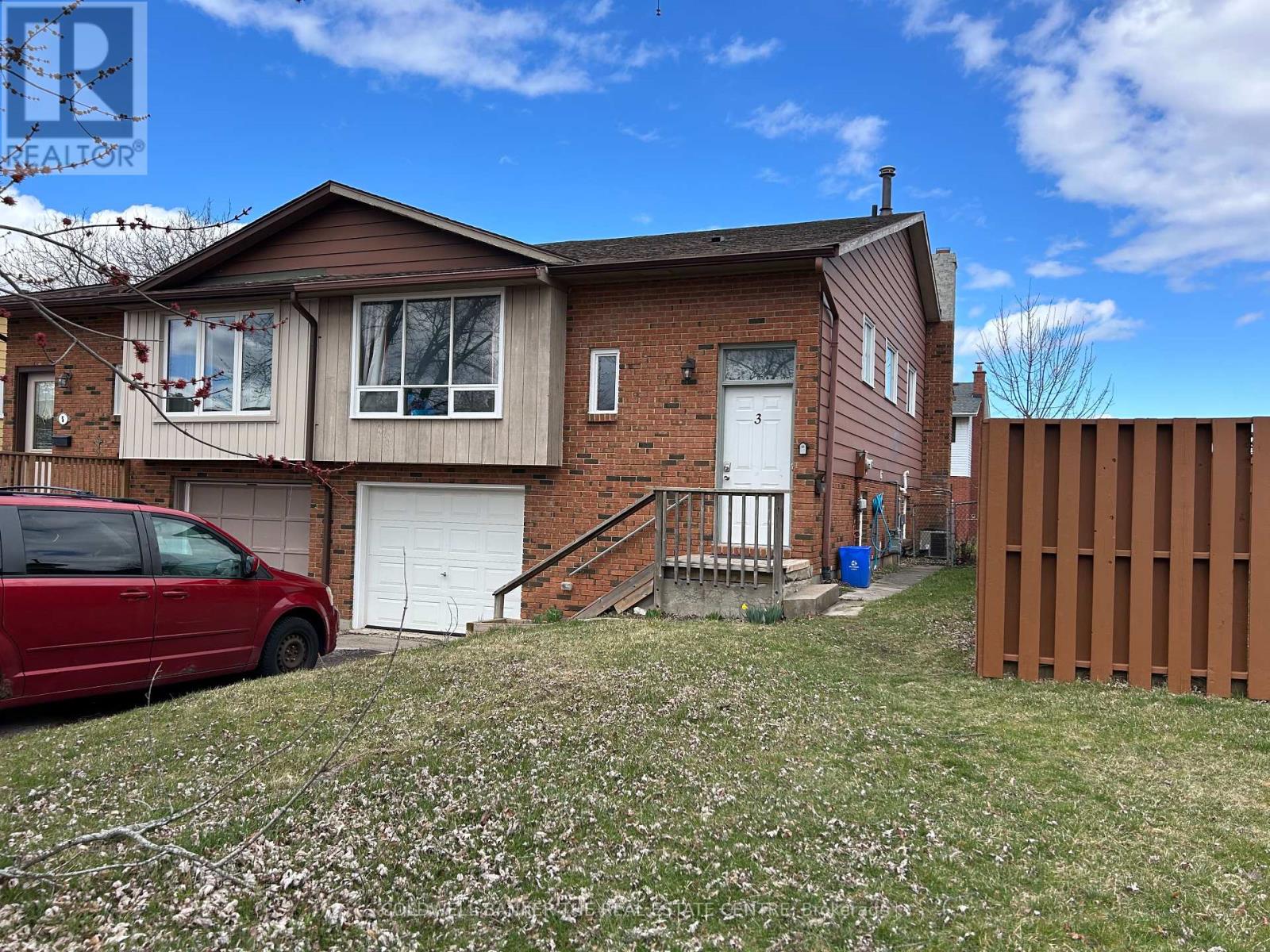 Bedrm 4 - 3 Baxter Crescent, Thorold, Ontario  L2V 4S1 - Photo 1 - X12093413