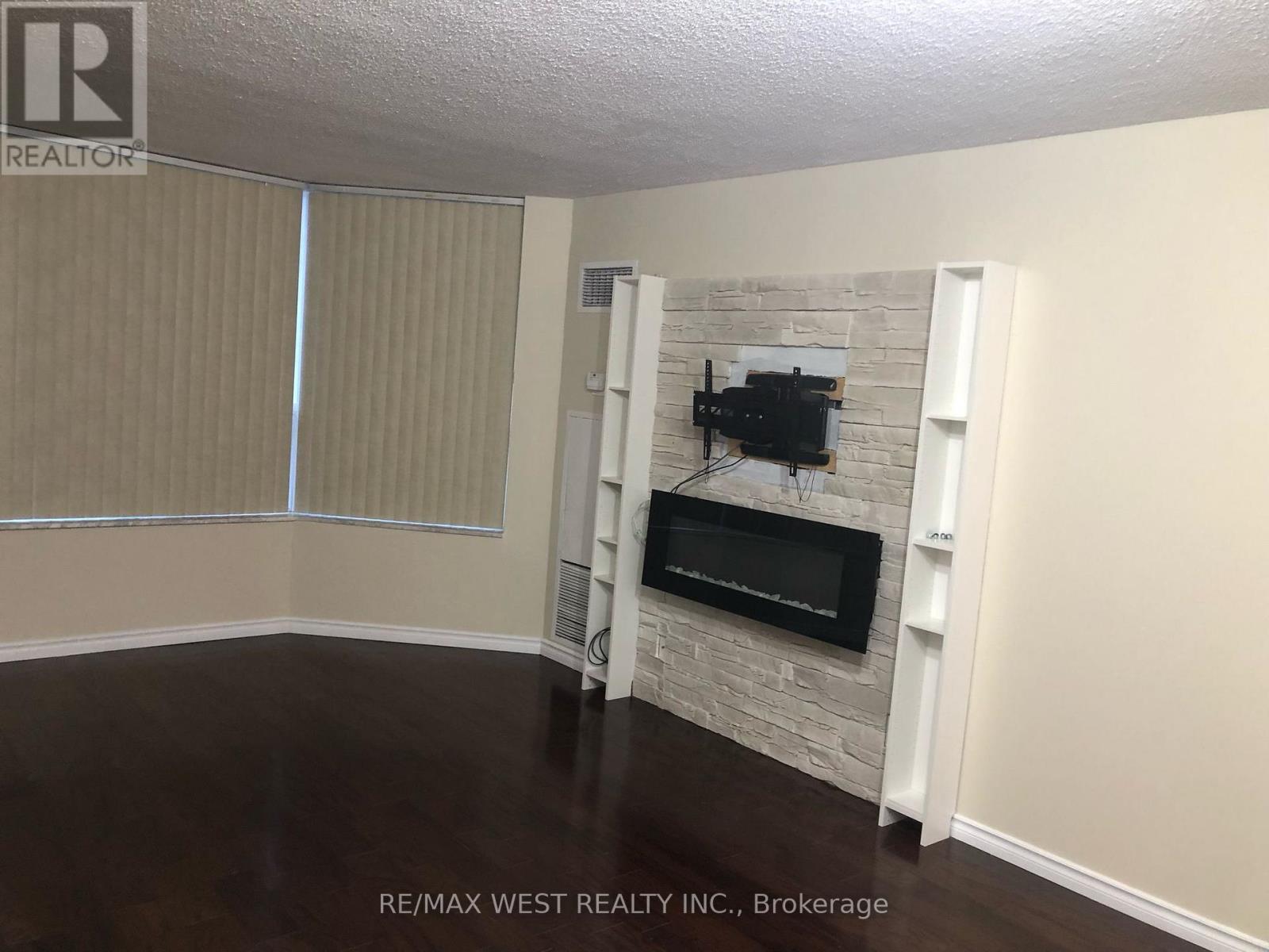 524 - 6 Humberline Drive, Toronto, Ontario  M9W 6X8 - Photo 10 - W12093365