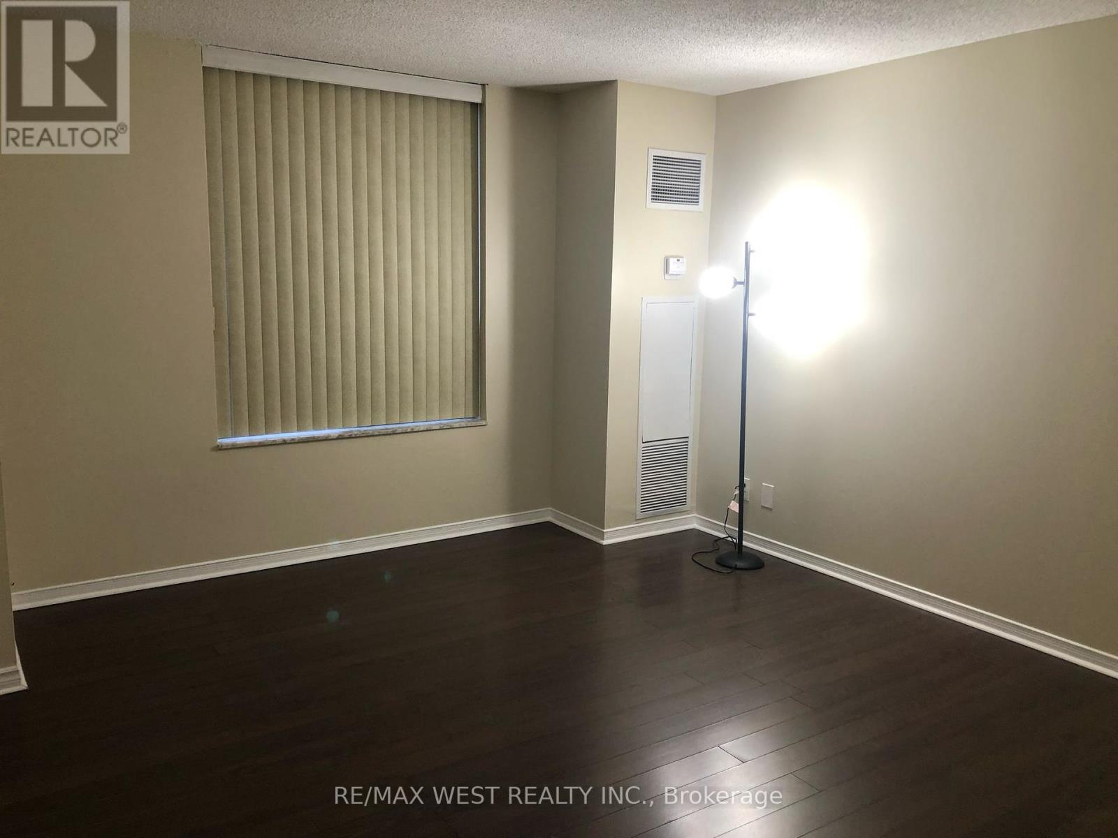 524 - 6 Humberline Drive, Toronto, Ontario  M9W 6X8 - Photo 16 - W12093365