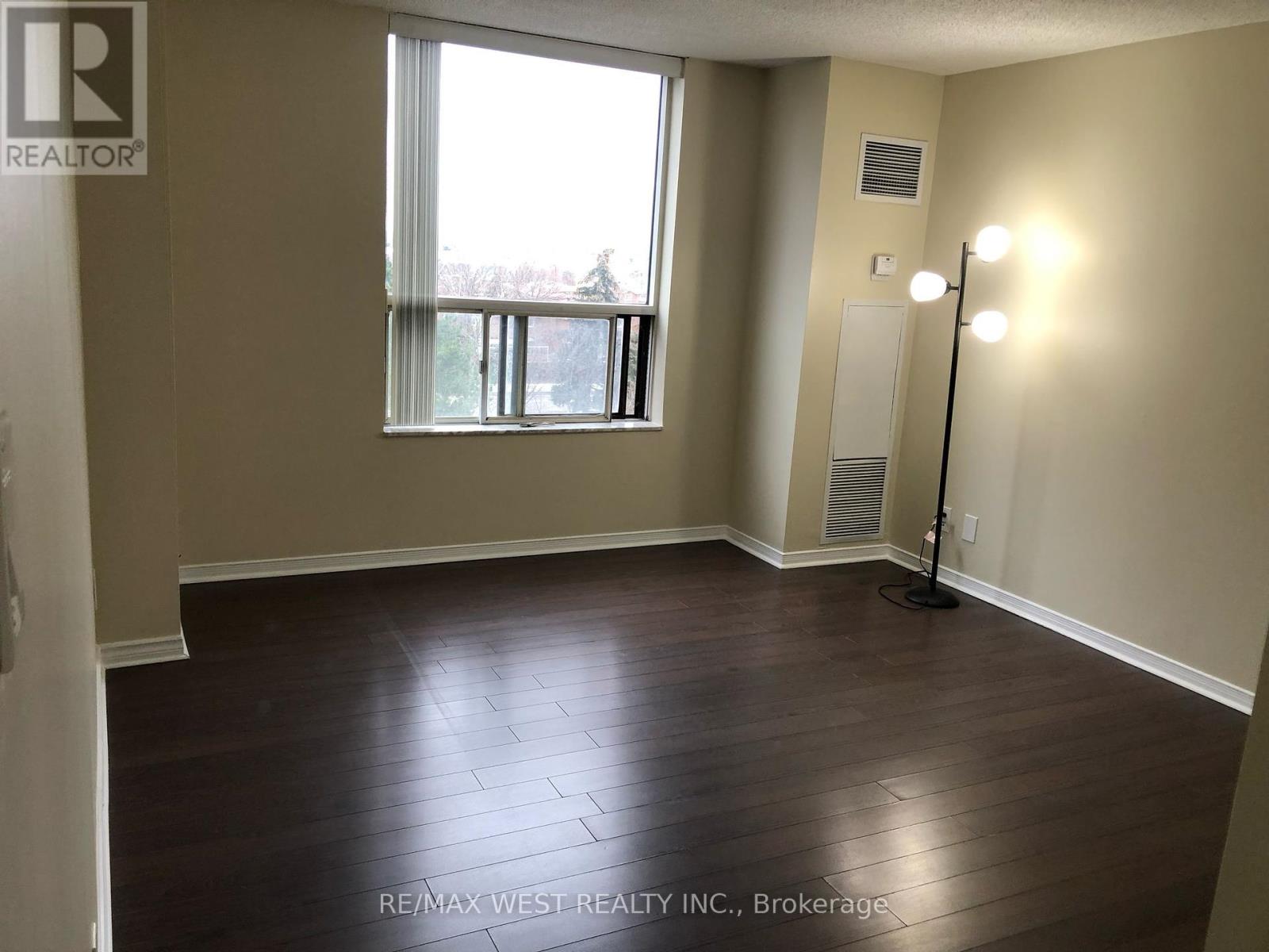524 - 6 Humberline Drive, Toronto, Ontario  M9W 6X8 - Photo 13 - W12093365