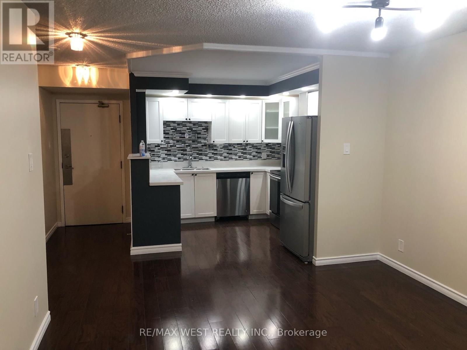 524 - 6 Humberline Drive, Toronto, Ontario  M9W 6X8 - Photo 6 - W12093365