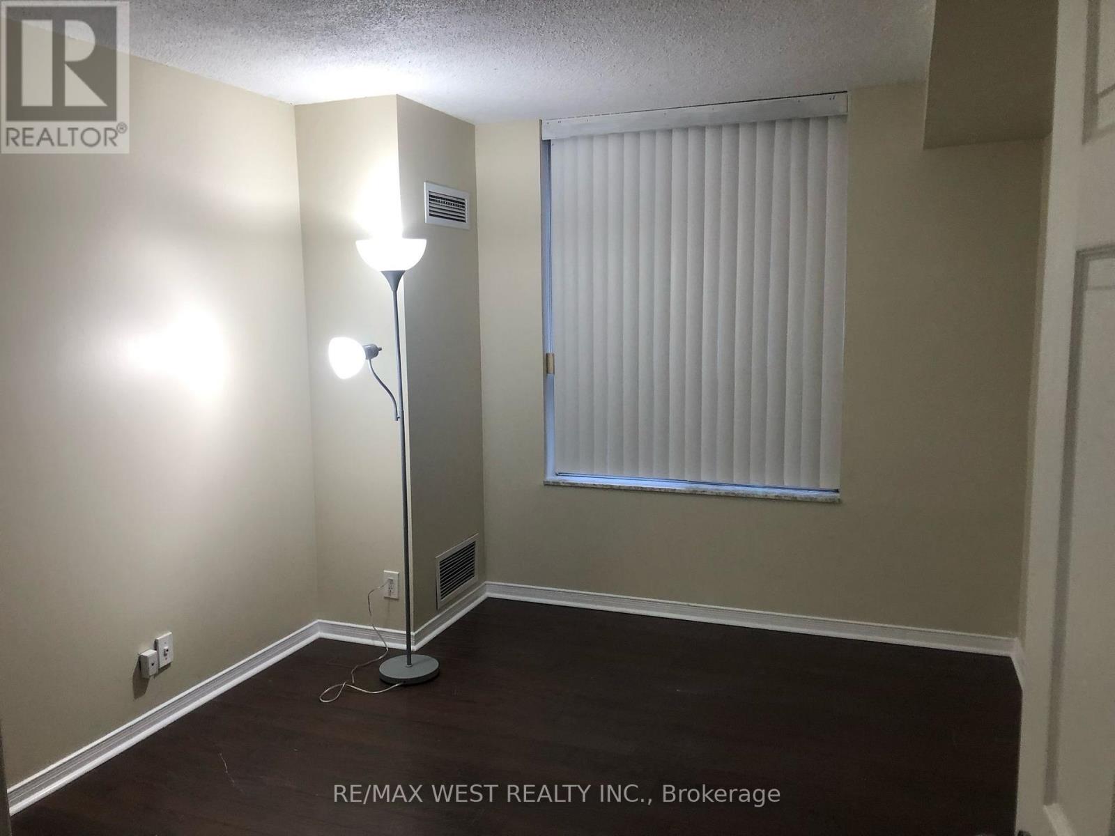524 - 6 Humberline Drive, Toronto, Ontario  M9W 6X8 - Photo 15 - W12093365
