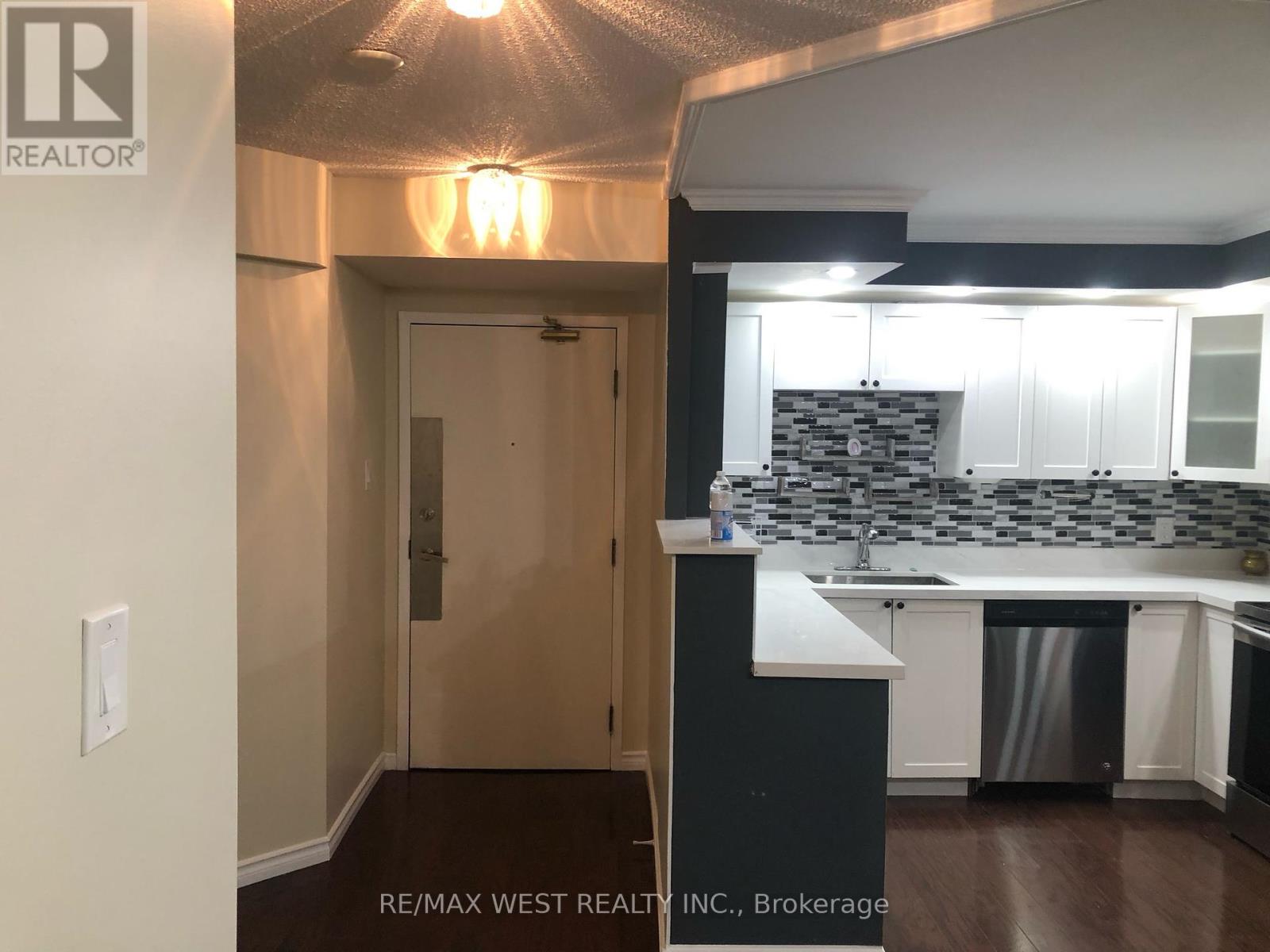 Property at 524 - 6 HUMBERLINE DRIVE image 3