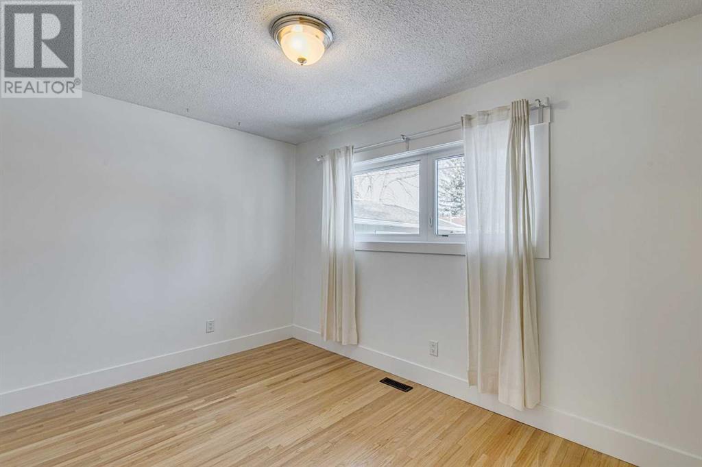 776 Acadia Drive Se, Calgary, Alberta  T2J 0C5 - Photo 12 - A2203725