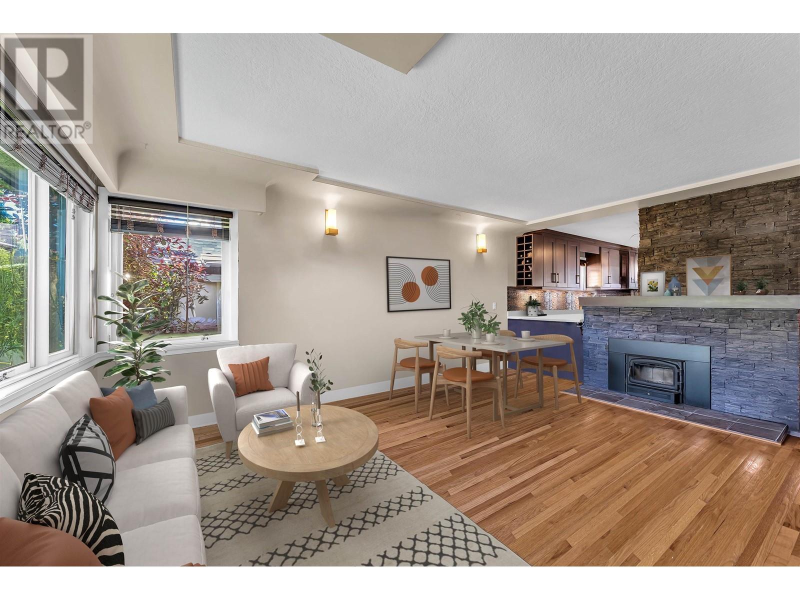 Property at 2925 MCGILL STREET image 1