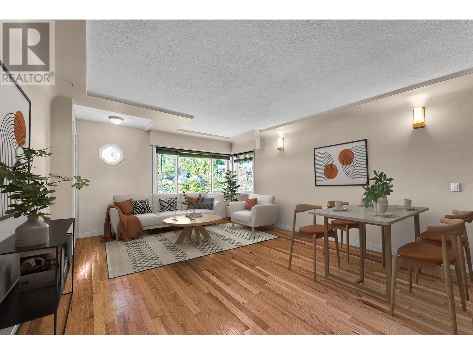 Property at 2925 MCGILL STREET image 2