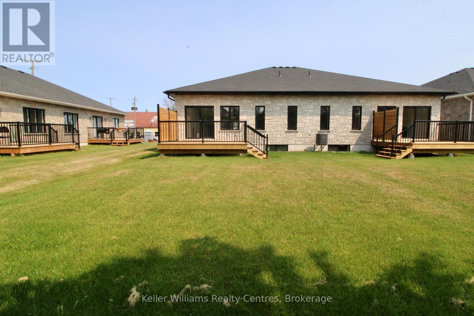 221124 Grey Road 9, West Grey, Ontario  N0G 2M0 - Photo 3 - X12017955