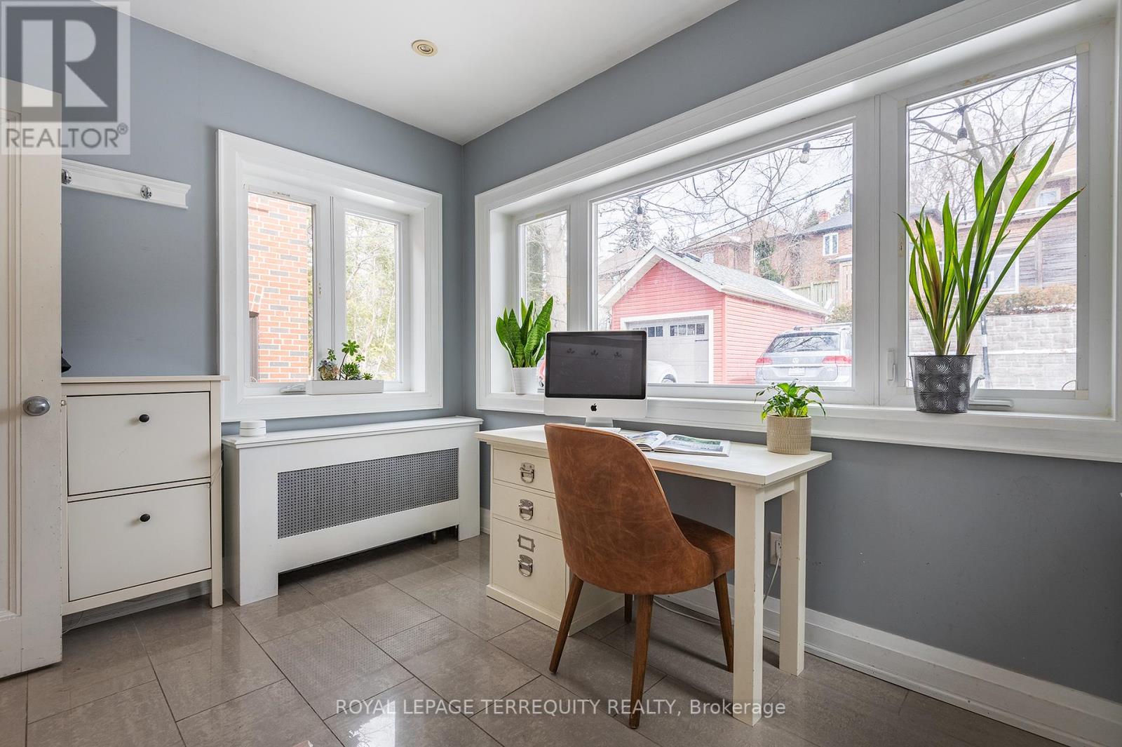 43 Old Mill Drive, Toronto, Ontario  M6S 4J8 - Photo 20 - W12002914