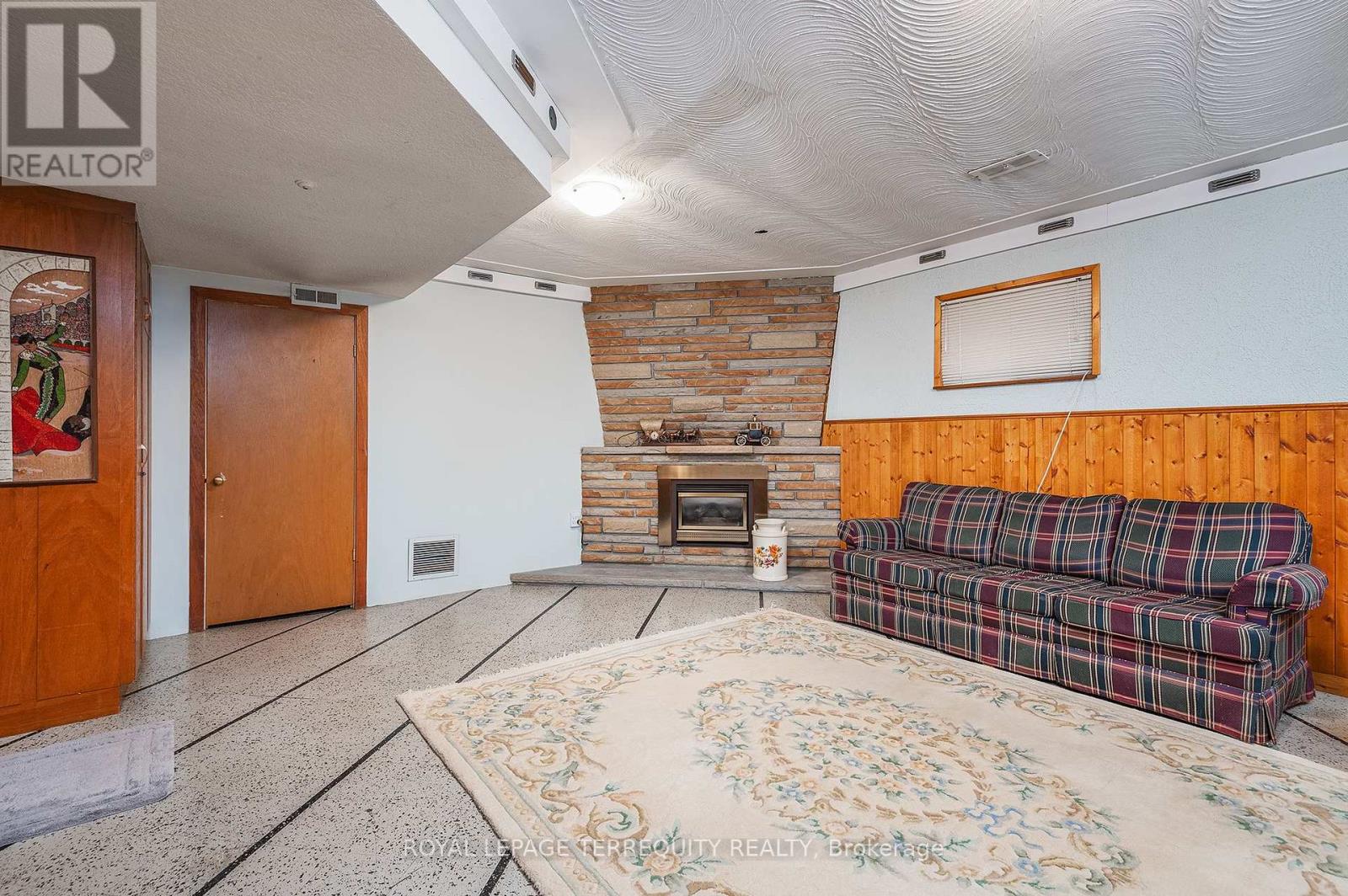 36 Breadner Drive, Toronto, Ontario  M9R 3M4 - Photo 30 - W12044694