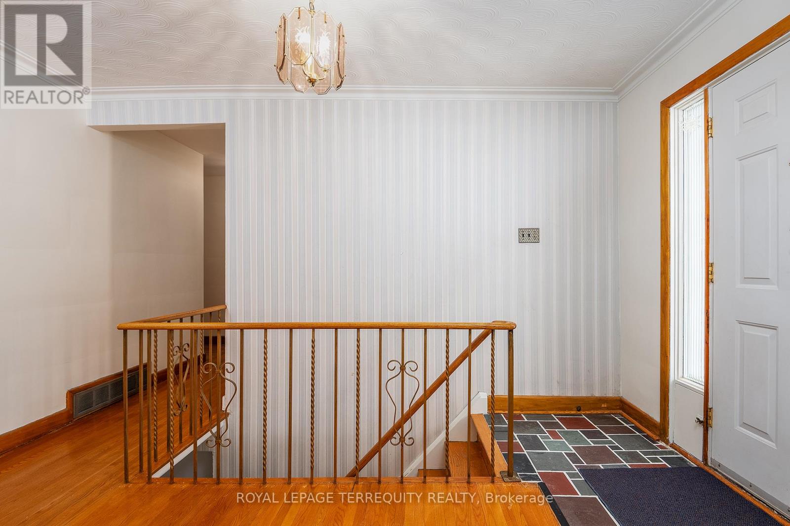 Property at 80 GLENADEN AVENUE E image 2