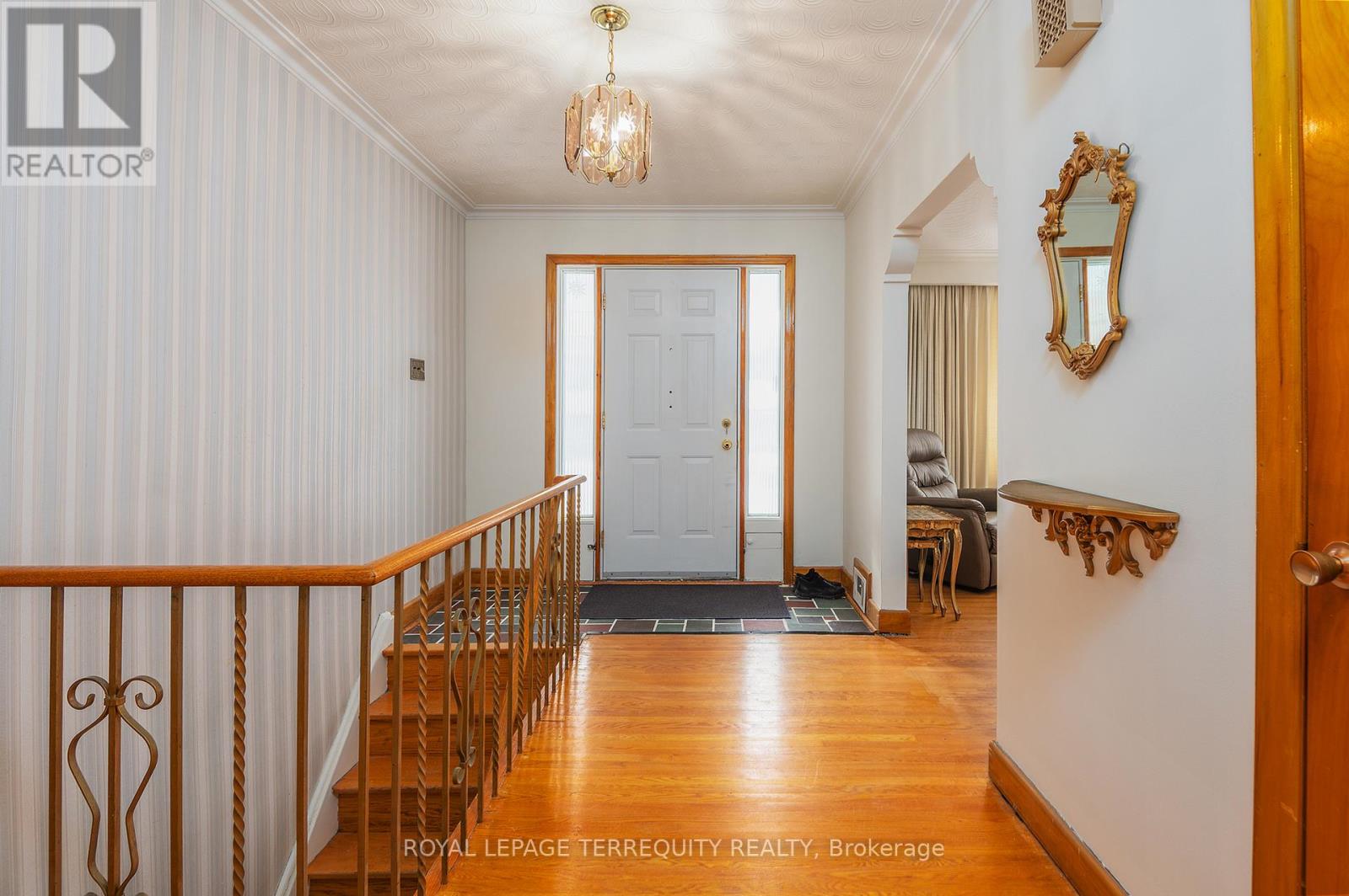 Property at 80 GLENADEN AVENUE E image 3