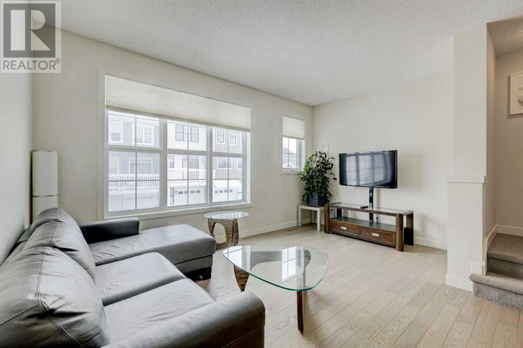 Property at 79 Sherwood Row NW image 2