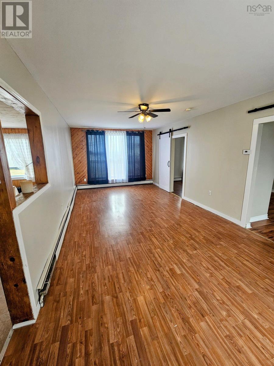 115 Connaught Avenue, Glace Bay, Nova Scotia  B1A 4R4 - Photo 5 - 202508360
