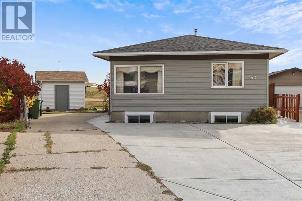 Property at 140 Aberfoyle Close NE image 1