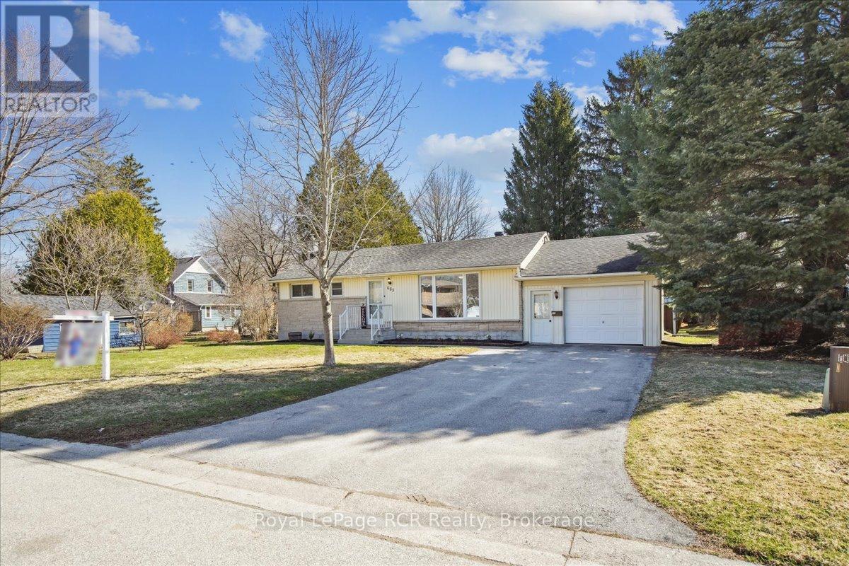 685 5th Avenue W, Owen Sound, Ontario  N4K 5A2 - Photo 2 - X12092481