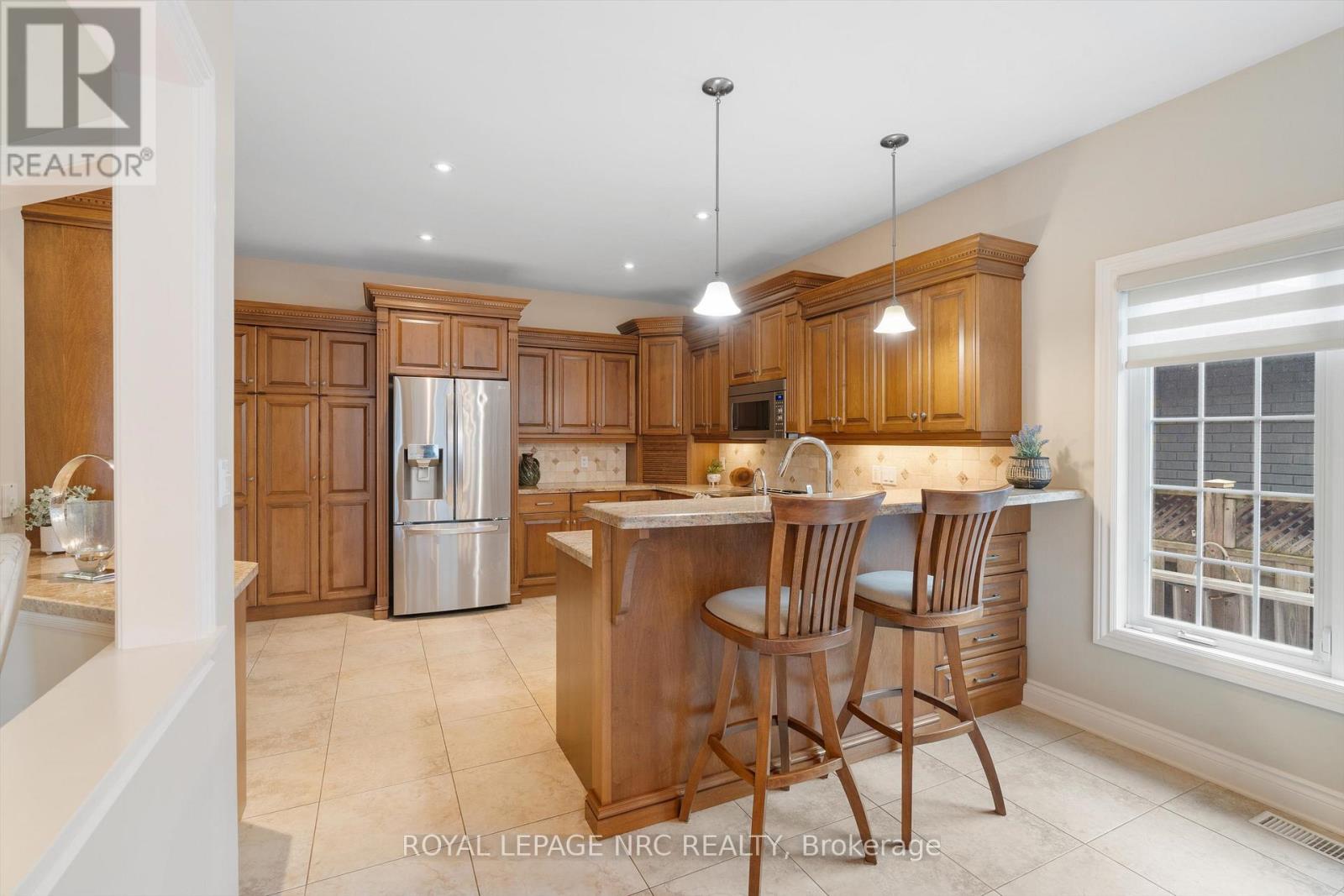 25 Kenworth Drive, St. Catharines, Ontario  L2M 4S4 - Photo 17 - X12093573
