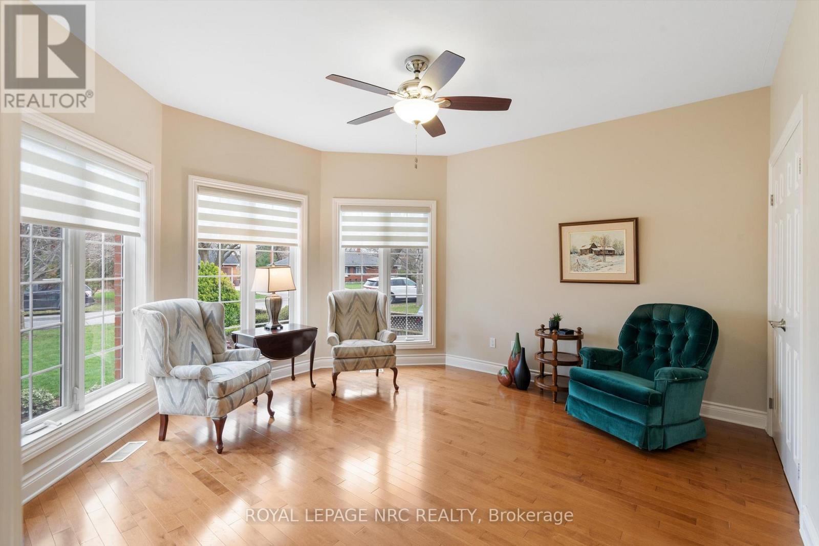 Property at 25 KENWORTH DRIVE image 3