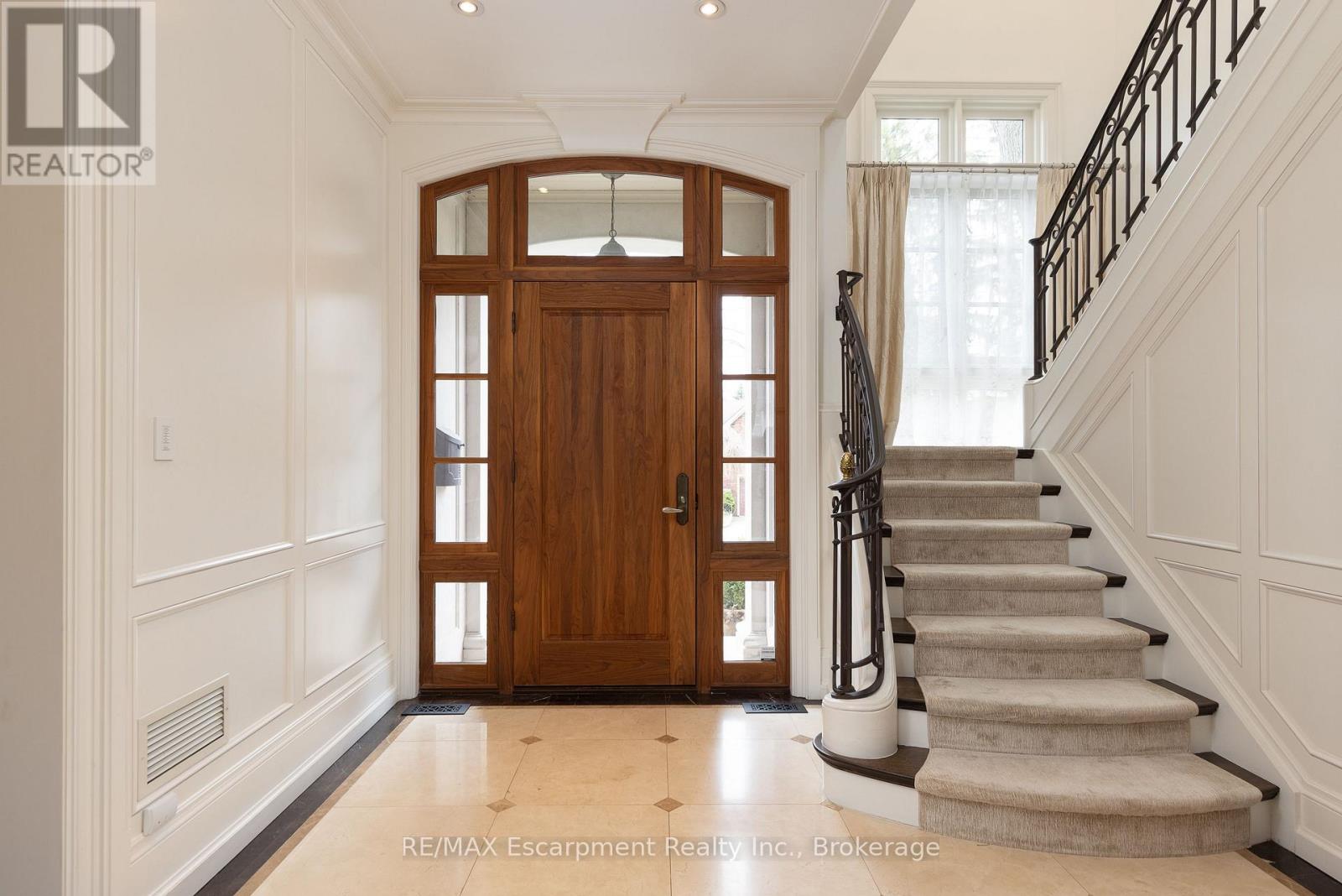 Property at 399 RANDALL STREET image 3