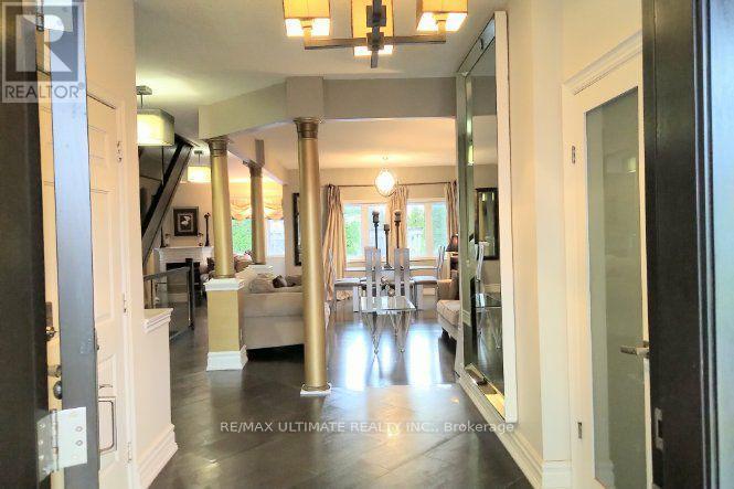 Property at 527 RAVINEVIEW WAY image 5