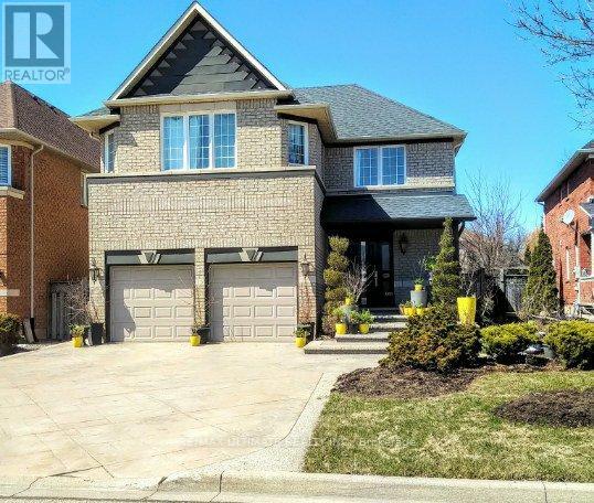Property at 527 RAVINEVIEW WAY image 1