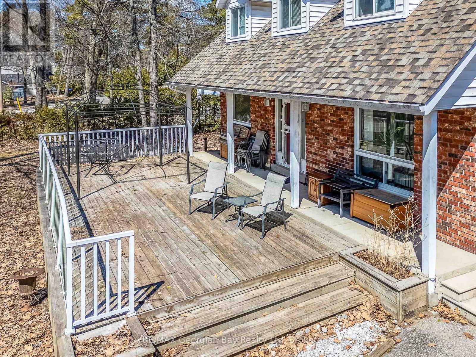 225 Tiny Beaches Road S, Tiny, Ontario  L0L 2J0 - Photo 8 - S12093540