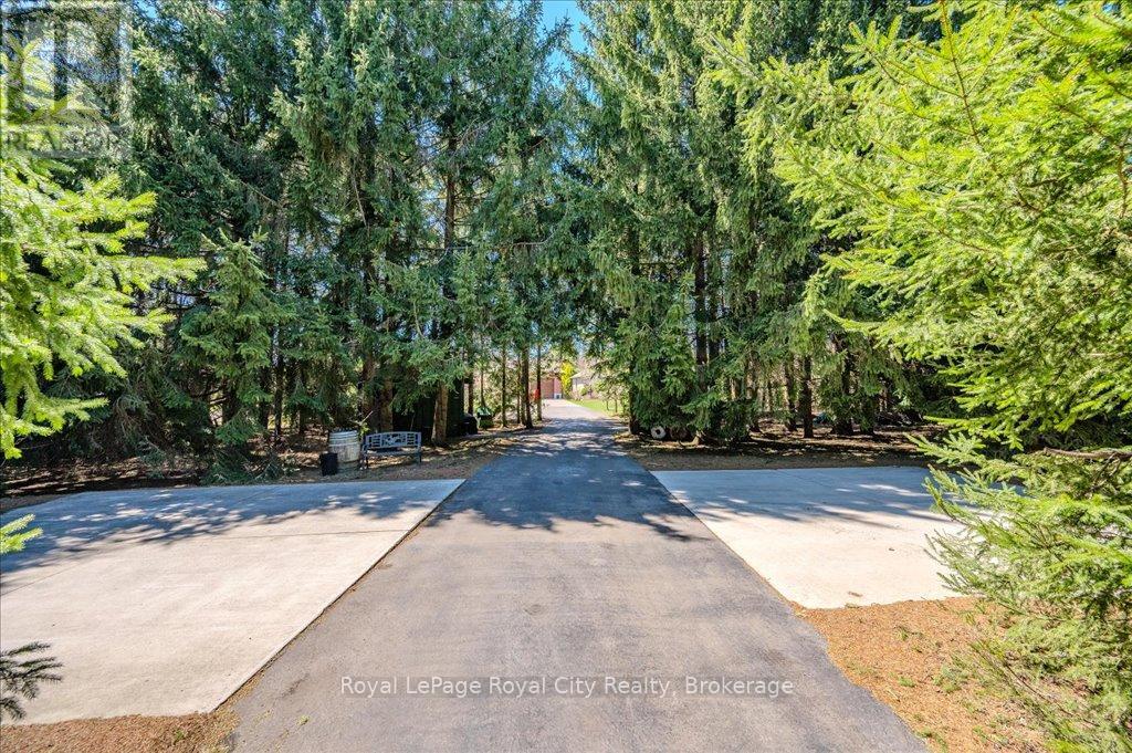 Property at 953 ST DAVID STREET N image 2
