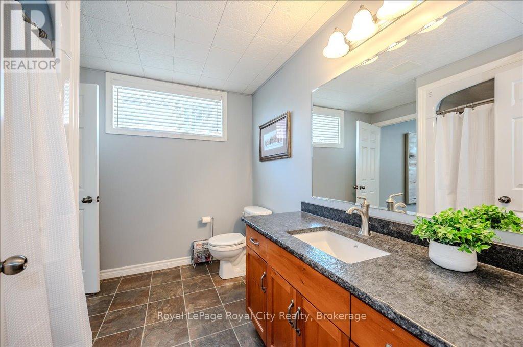 953 St David Street N, Centre Wellington, Ontario  N1M 2W3 - Photo 32 - X12093599