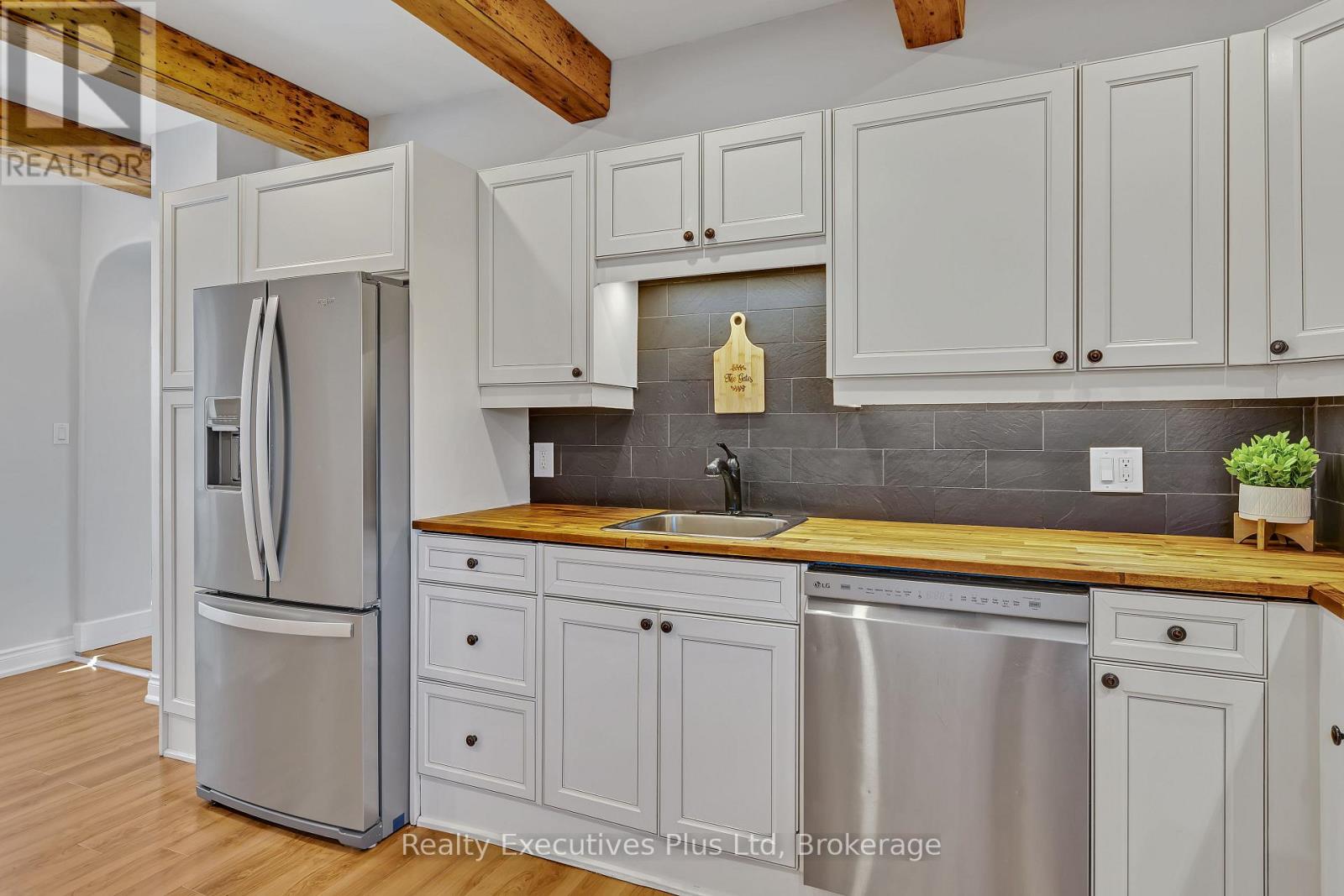 106 King Street, Kawartha Lakes, Ontario  K9V 1C9 - Photo 16 - X12093616
