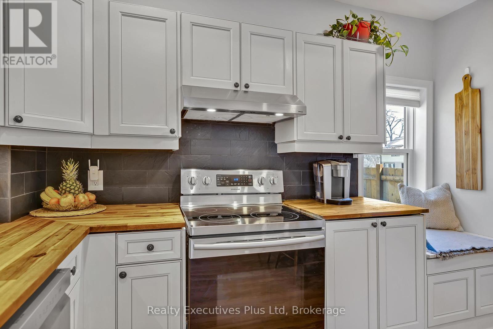 106 King Street, Kawartha Lakes, Ontario  K9V 1C9 - Photo 17 - X12093616