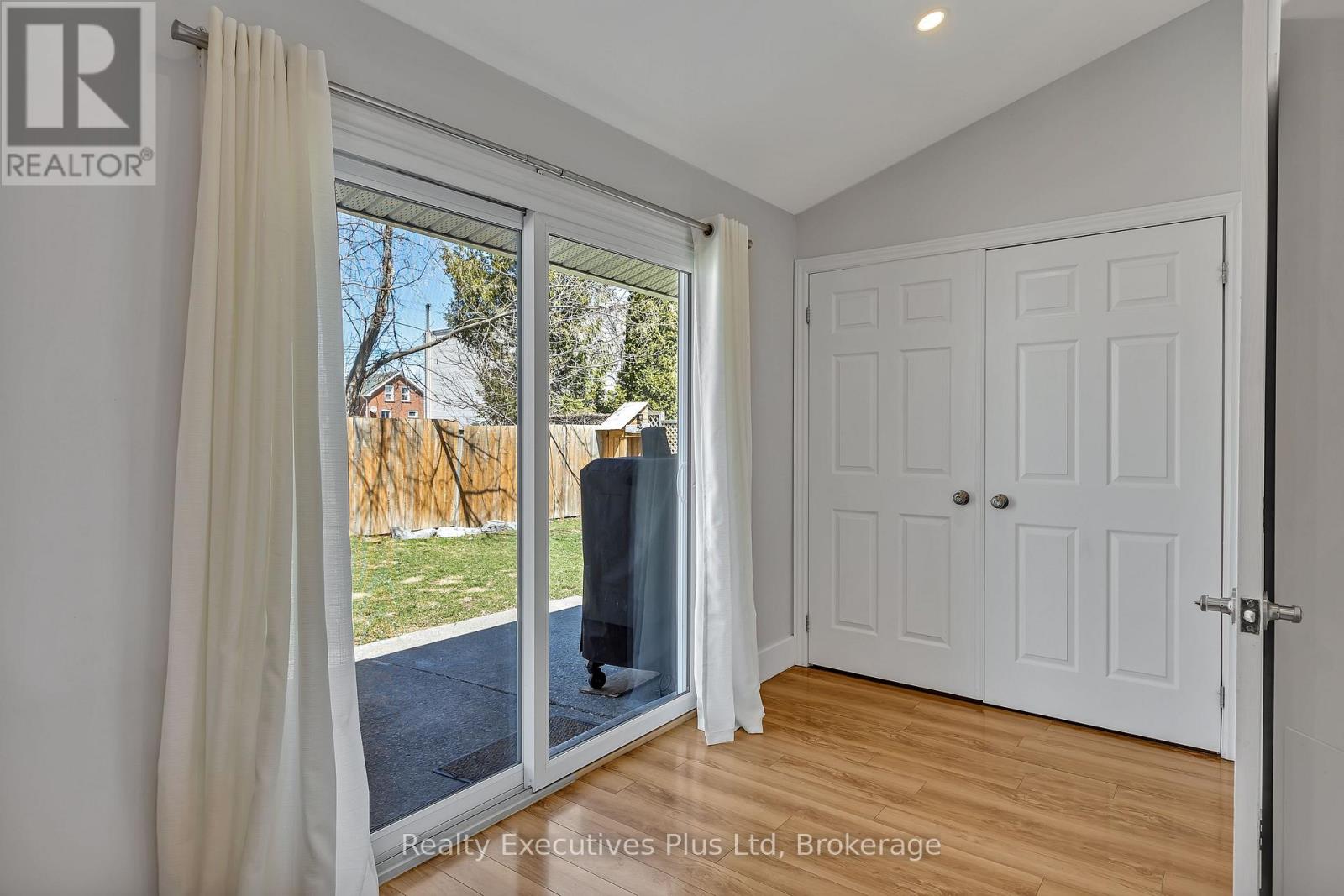 106 King Street, Kawartha Lakes, Ontario  K9V 1C9 - Photo 26 - X12093616