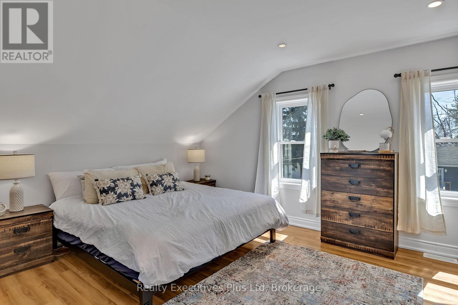 106 King Street, Kawartha Lakes, Ontario  K9V 1C9 - Photo 31 - X12093616