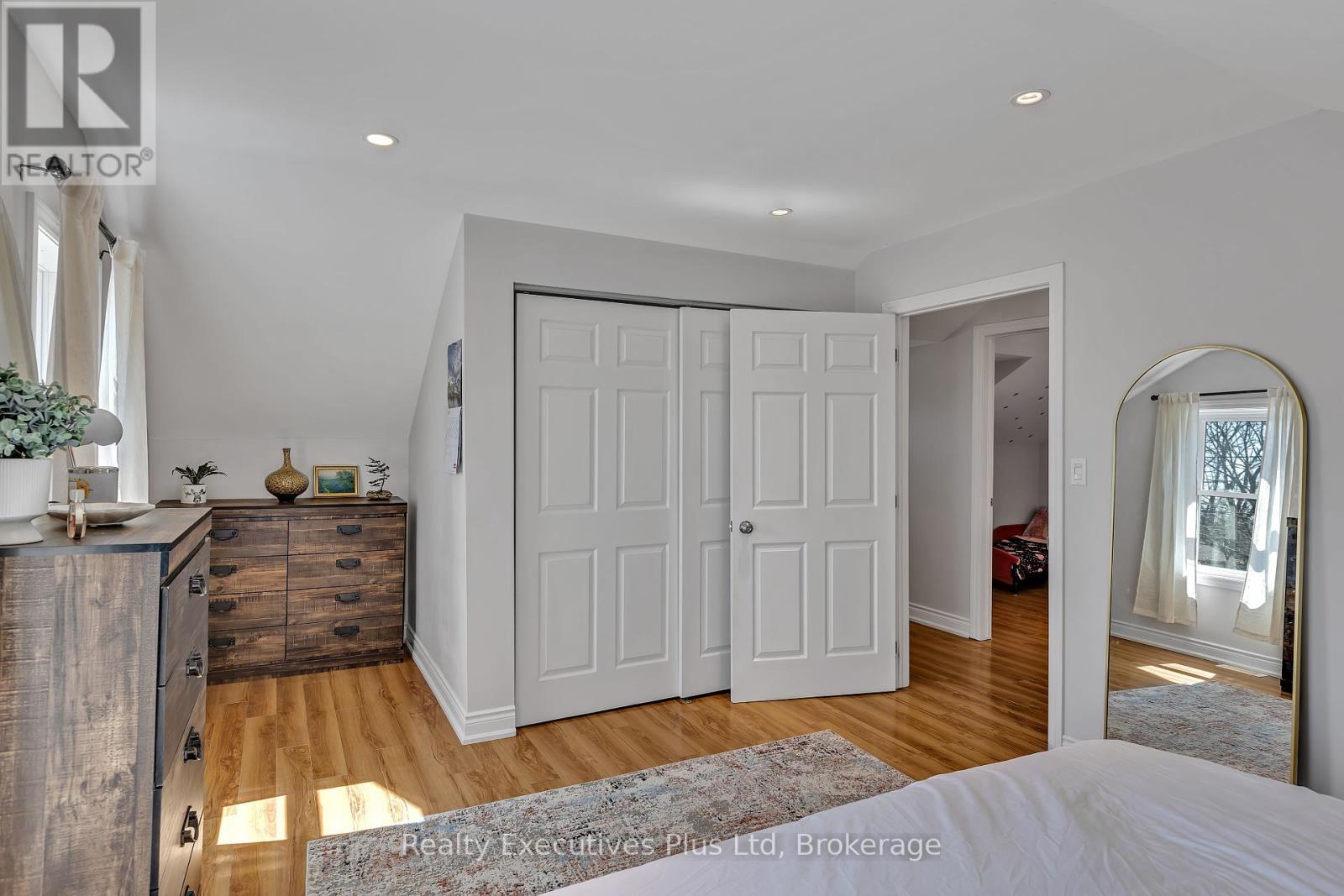 106 King Street, Kawartha Lakes, Ontario  K9V 1C9 - Photo 33 - X12093616